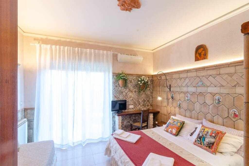 Casa Della Giara Parcheggio Supermercato A 200M Giarre Dış mekan fotoğraf