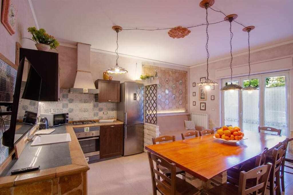 Casa Della Giara Parcheggio Supermercato A 200M Giarre Dış mekan fotoğraf